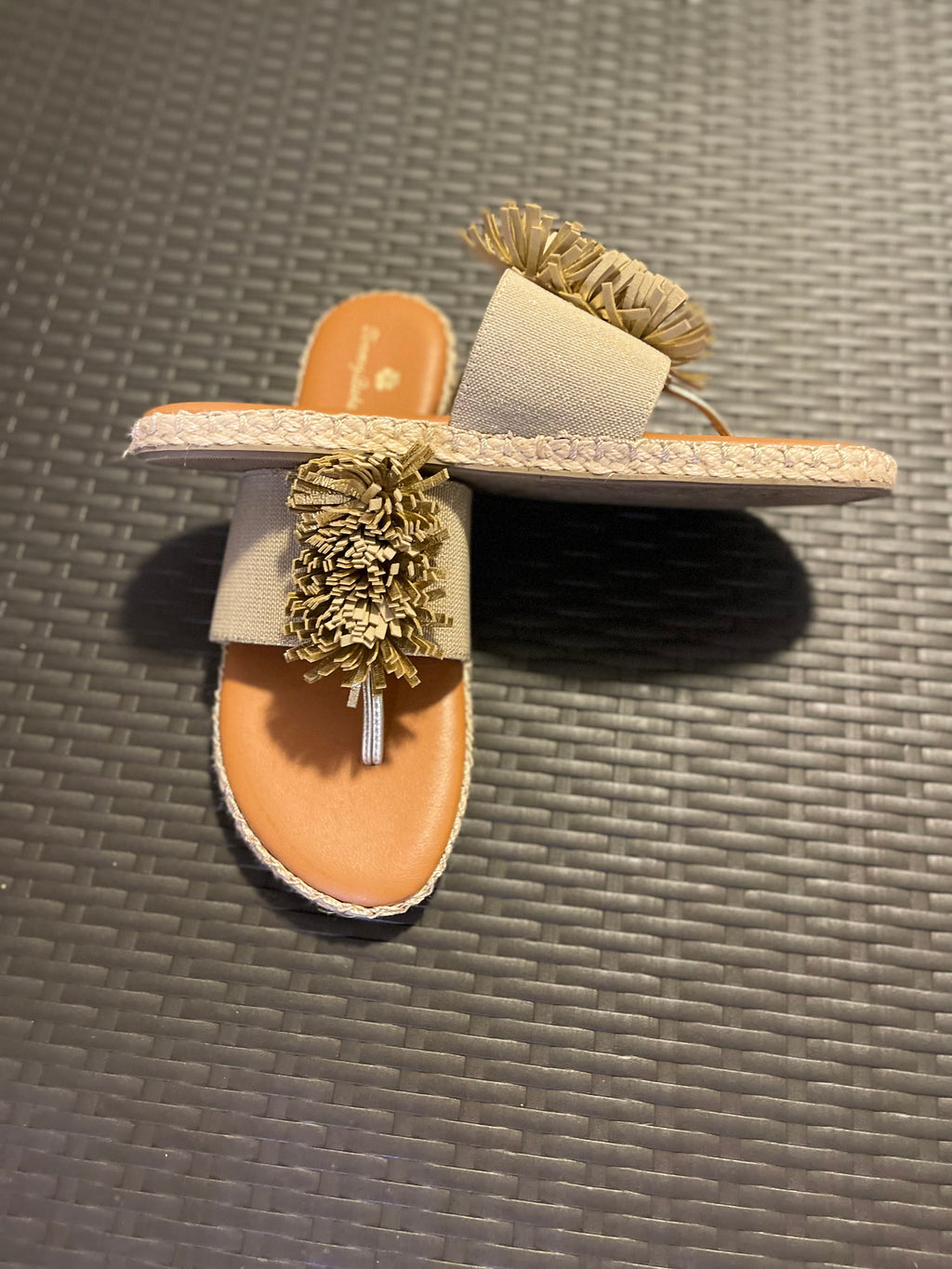 Tommy Bahama Tassel Slide Sandals – Size 8 – Neutral Resort Style