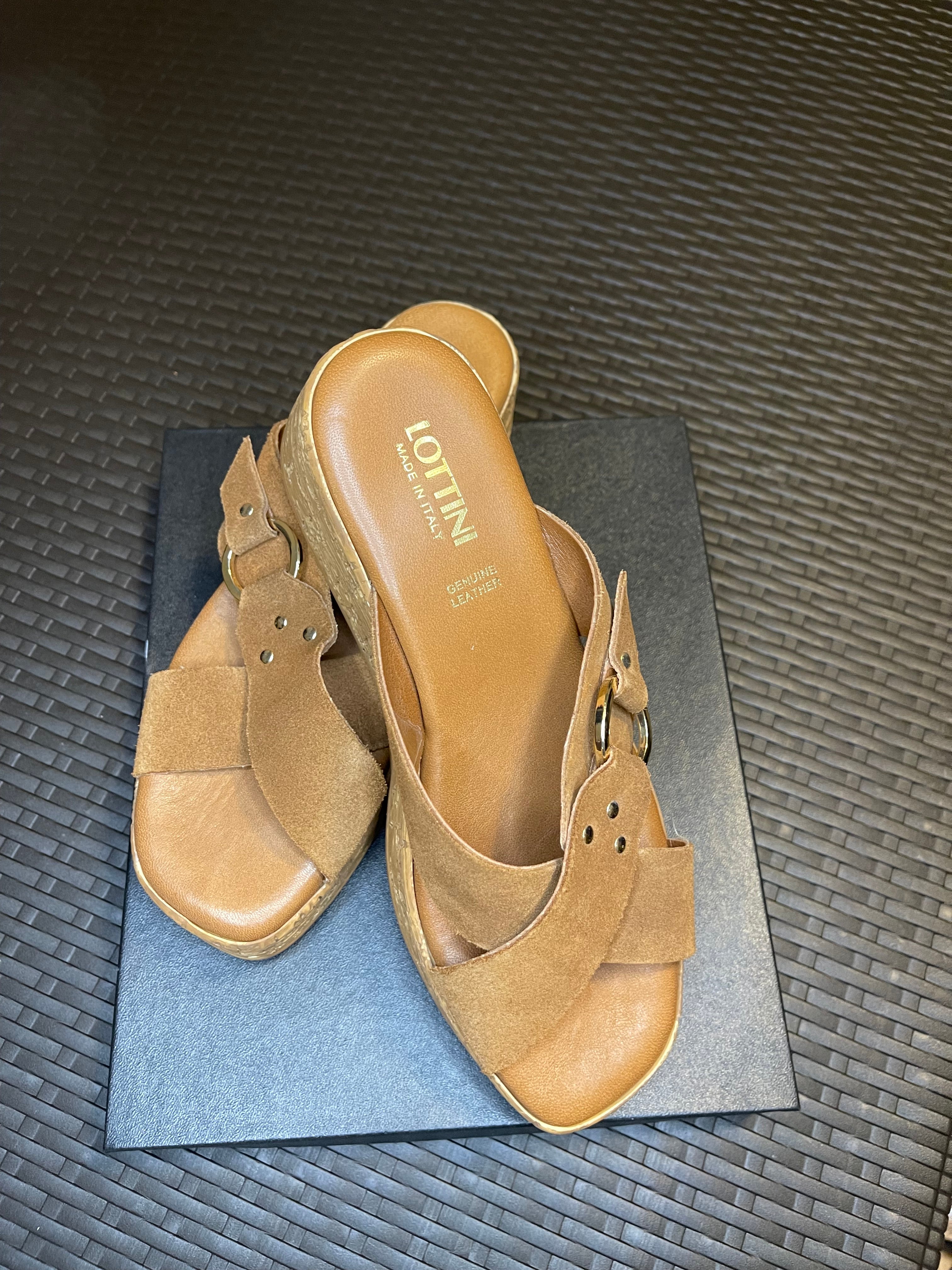 SOLD OUT! Lottini Genuine Leather Wedge Sandals – Made in Italy – Size 38
