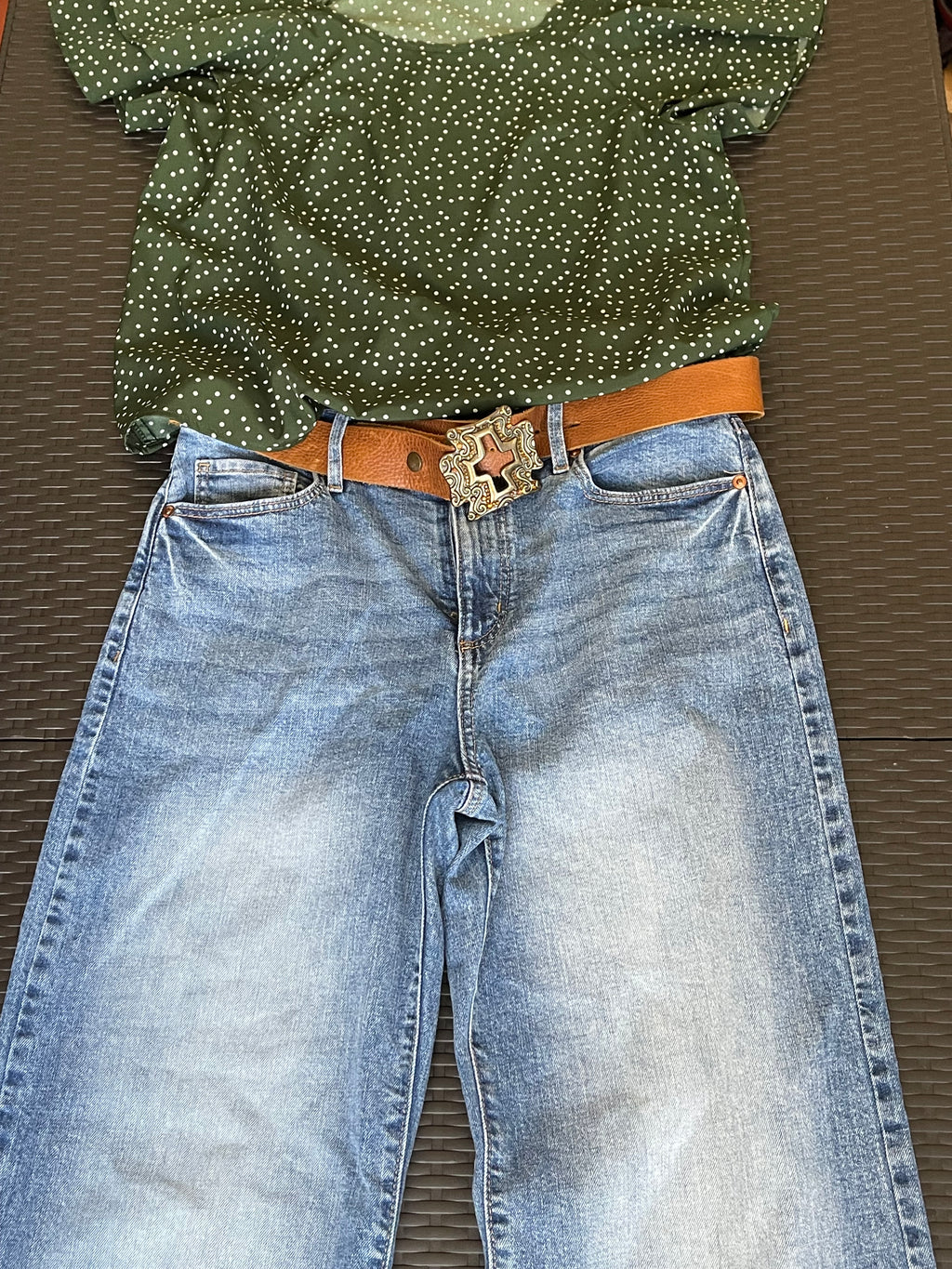 Green Polka Dot Flutter Sleeve Blouse – Size Small