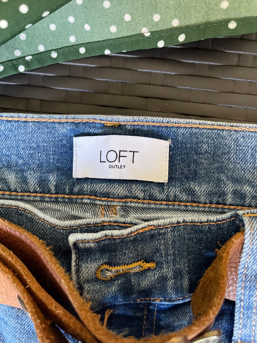 LOFT Outlet Wide-Leg Jeans – Size 27 / US 4 – Classic Medium Wash